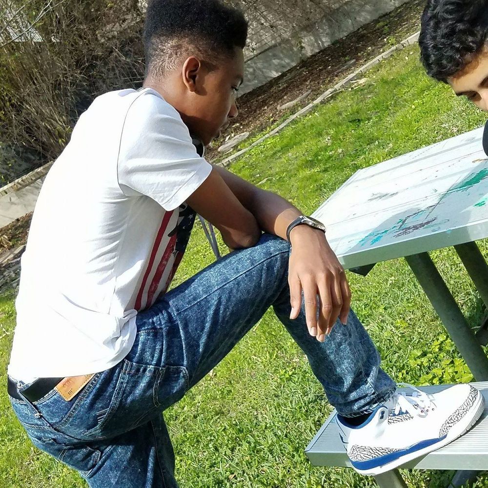 Meet your Posher, Dontrell